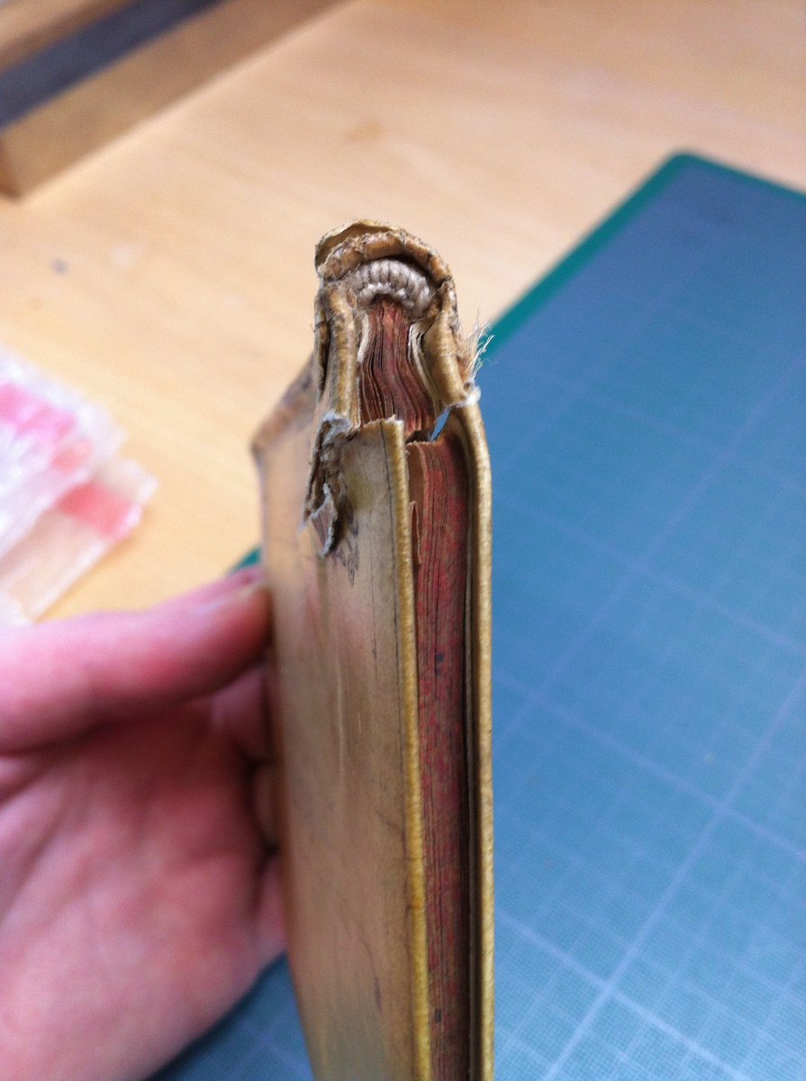 LucieWoruz's tweet photo. Avant/après.
#ConservationRestauration https://t.co/dPTPMB1Xwp