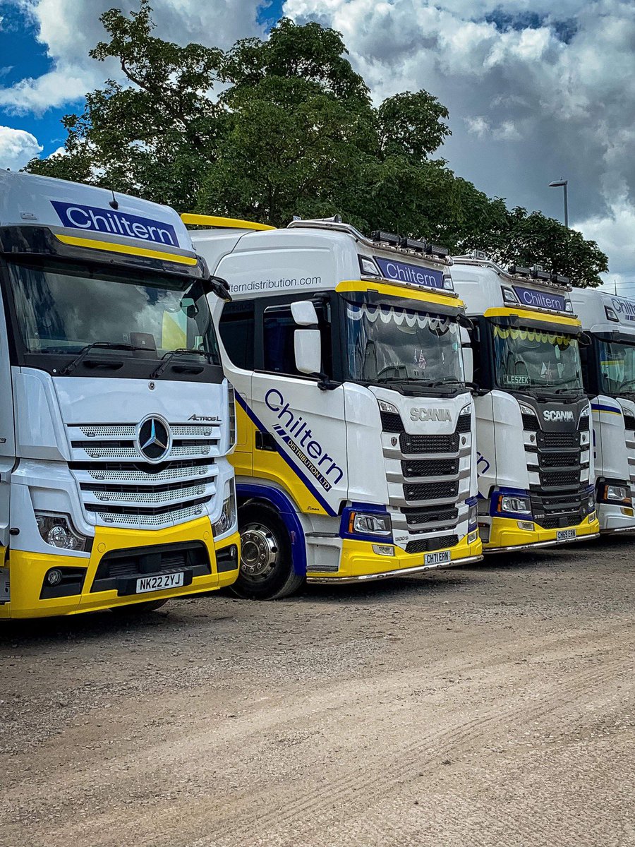 ChilternDist's tweet image. It’s been a hot week… we hope you’ve all managed to stay cool. Happy weekend everyone #scaniatrucks #volvotrucks #keepontrucking #mercedestrucks 📸☀️