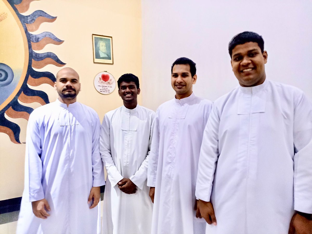 lasalleorg's tweet photo. Novices from Colombo Novitiate. Sri Lanka | #BeBrother #DLSBRothers https://t.co/megxEWI8BI
