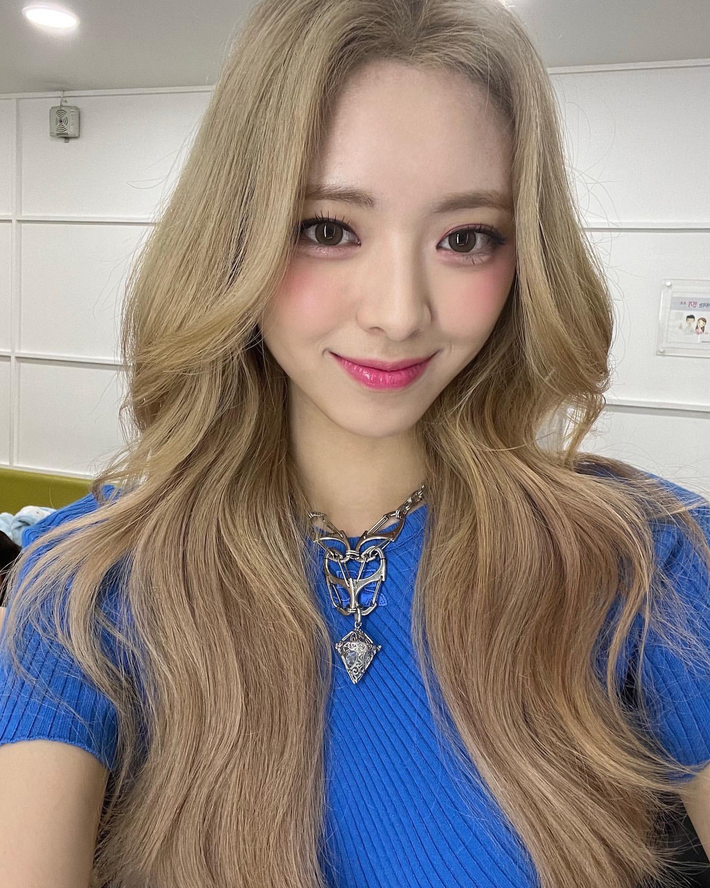 FYVE0dkUEAAf2zS.jpg:orig