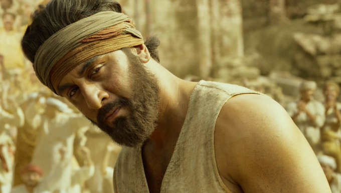Komal_Sharma11's tweet photo. One of the best performance of Ranbir Kapoor along with Sanjay Sutt
#ShamsheraBlockbusterLoading
#Shamshera彡 #RanbirKapoor
#ShamsheraReview #SanjayDutt https://t.co/pyBypJQJzR