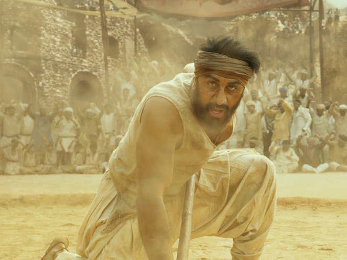 Komal_Sharma11's tweet photo. One of the best performance of Ranbir Kapoor along with Sanjay Sutt
#ShamsheraBlockbusterLoading
#Shamshera彡 #RanbirKapoor
#ShamsheraReview #SanjayDutt https://t.co/pyBypJQJzR