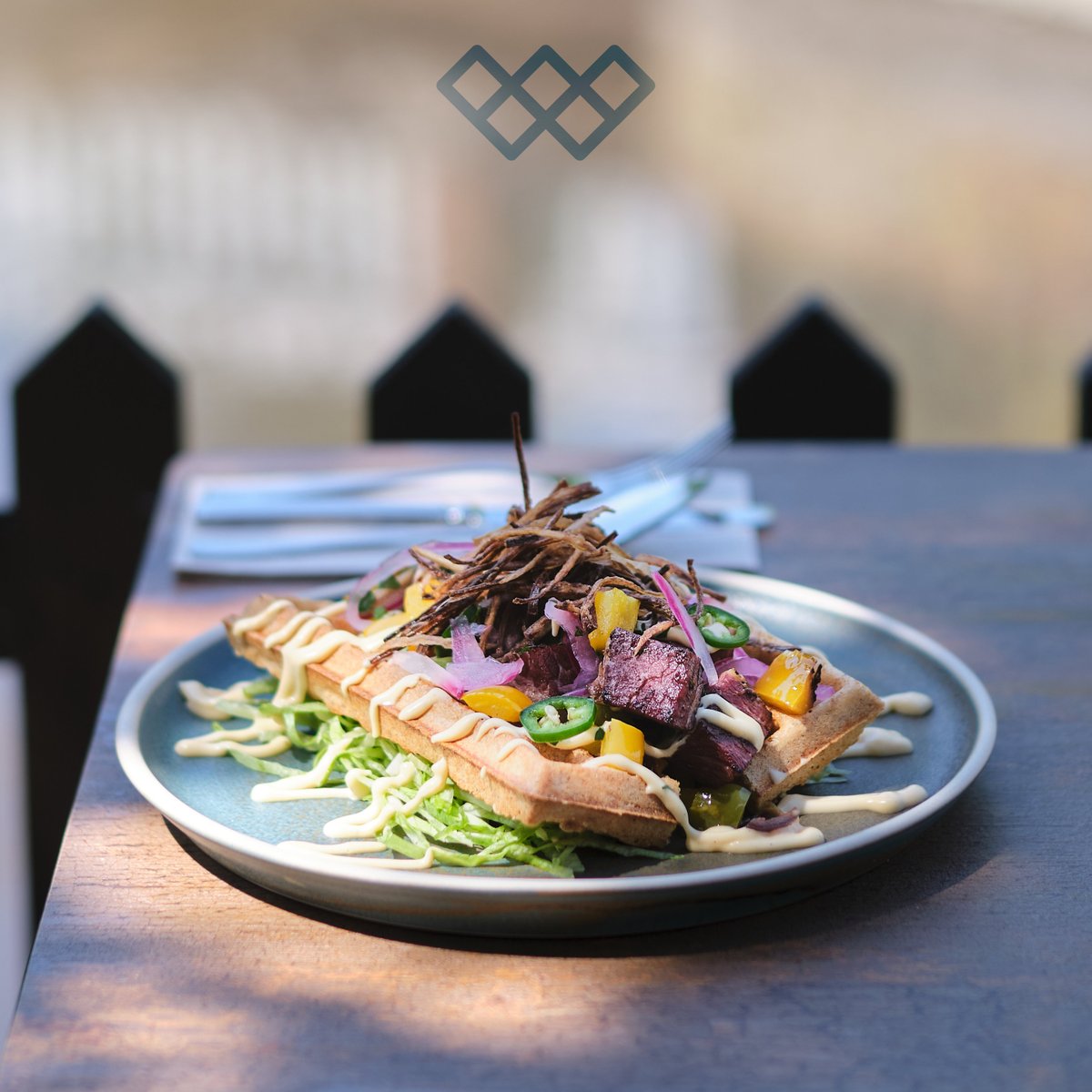 Starting from Midday - Philly Cheesesteak Waffle
Organic Beef Brisket, Tangy Cheese Sauce &amp; Grilled Peppers with Pickled Jalapeños and Crispy Fried Onions

#wafflehousestalbans #wafflehouse #waffles #stalbans #lovefood #cheesesteak #photooftheday #love #food #instagood #wafflefix