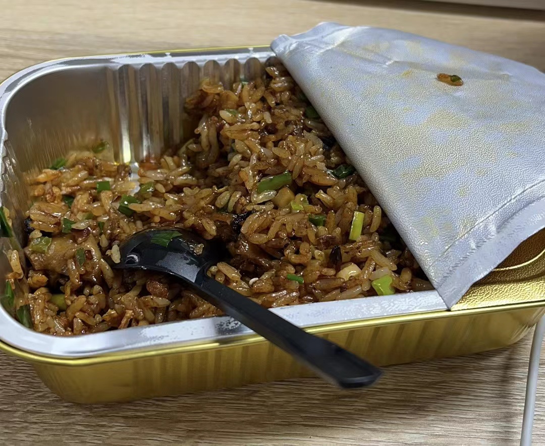 很绝的肥肠炒饭😋