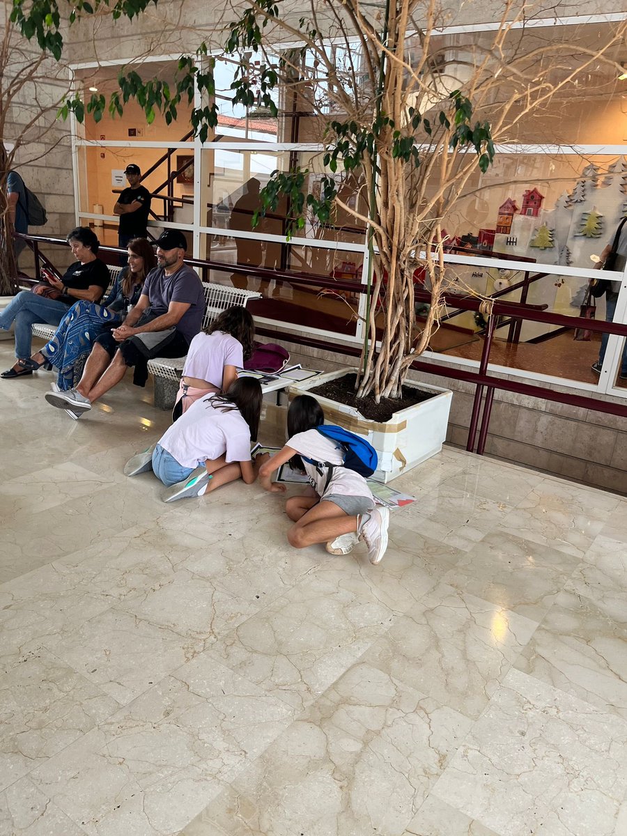 Éxito, que aún me emociona, en la yincana <a href="/Salgadum/">salgadum @omarfgj</a> celebrada ayer en <a href="/festivalcelsius/">Celsius 232</a> Gracias a la organización por darme la oportunidad de que las aventuras de Joel, Turnimai, Magnus, Susfis, Avis y Jofarel sigan recorriendo mundo Y menudo viaje se han pegado en #celsius2022