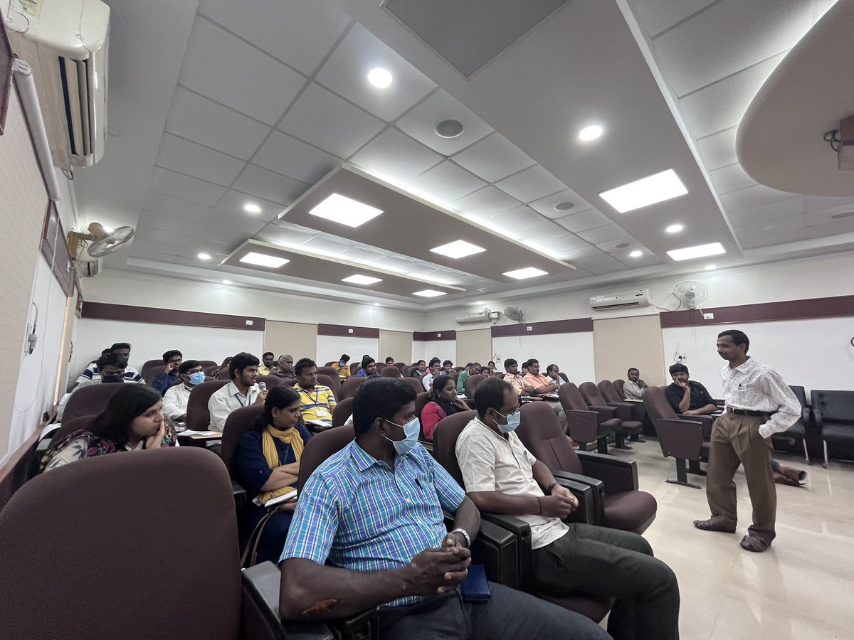 CedUniversity's tweet photo. “All rights reserved”… #Researchtostartups Day 3 commenced with a lively session by Mr. Thiyagaraja Guptha, Deputy Controller of Patents &amp; Designs, govt of India. @CedUniversity @annaincubator #Entrepreneurship #IPR #Patents https://t.co/7wHeLNCq7r
