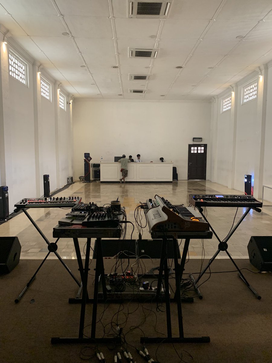 Sampai jumpa malam ini di Cultural Hall <a href="/PosBlocJkt/">Pos Bloc Jakarta</a> . On stage 8pm