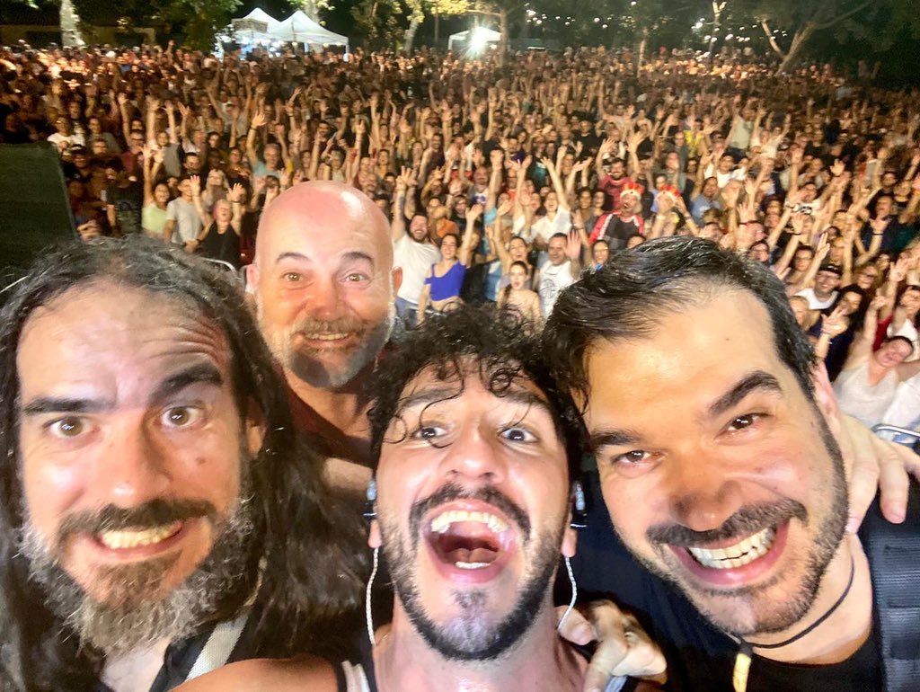 momocortes's tweet photo. Y CORNELLÁ NOS LO DIÓ TODO
❤️❤️🤟🤟🤟👑👑👑 https://t.co/MfPnXkqoAb