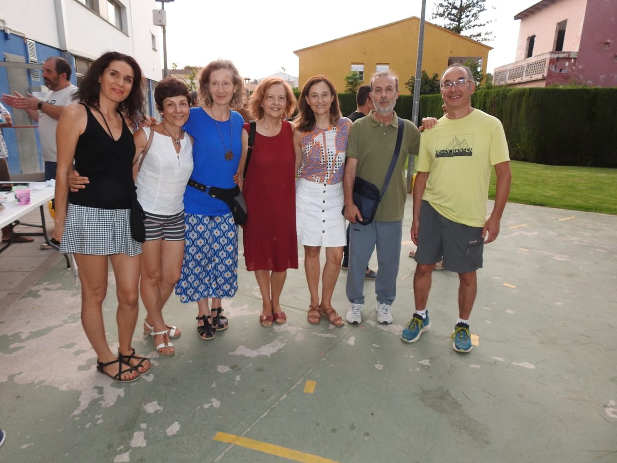 Gran èxit d'assistència a l'Exposició fotogràfica de José Quiles Hoyo sobre la varietat botànica del paratge natural de les Moles

🌱🌿🍀🎋🌳🌵

MOLTES GRÀCIES A TOTS I TOTES!!!!

📍En el Centre Social de la Canyada