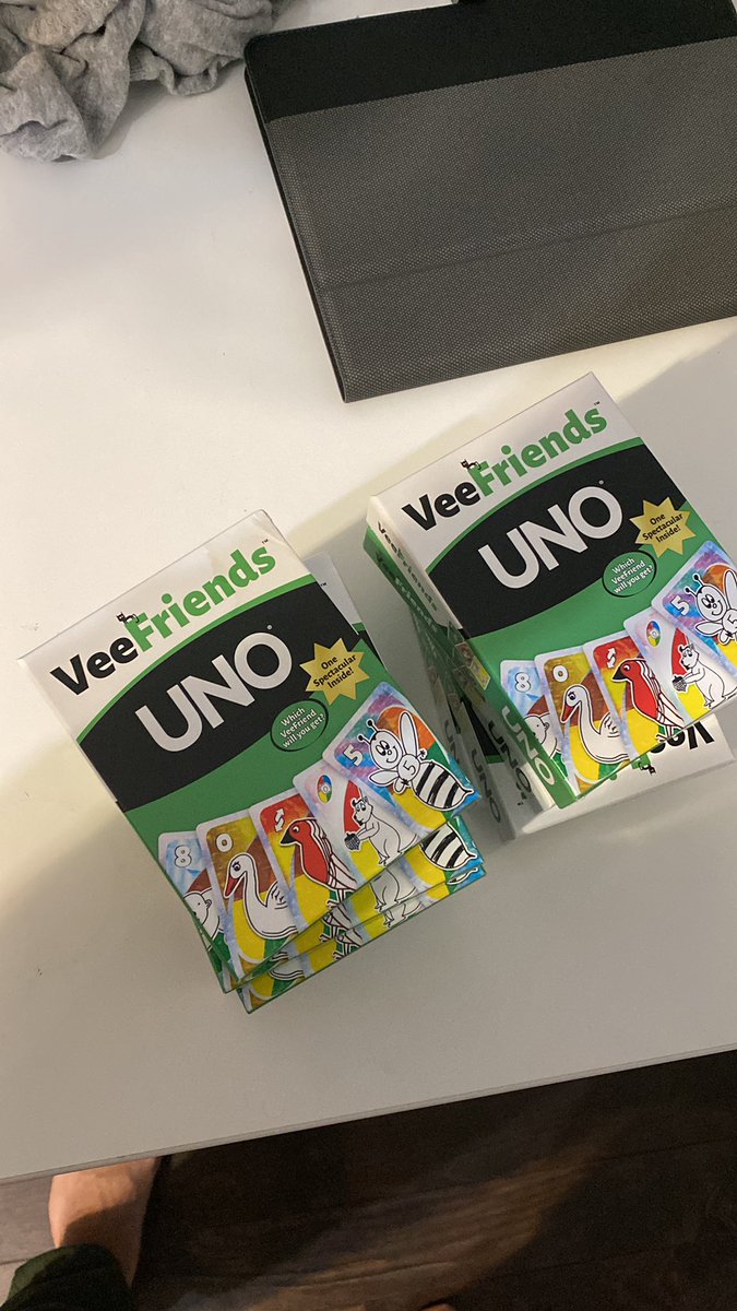 eosblockchain's tweet image. 2 part! 
How long are you guys holding for? 
Are you going to open them? 
#veefriends