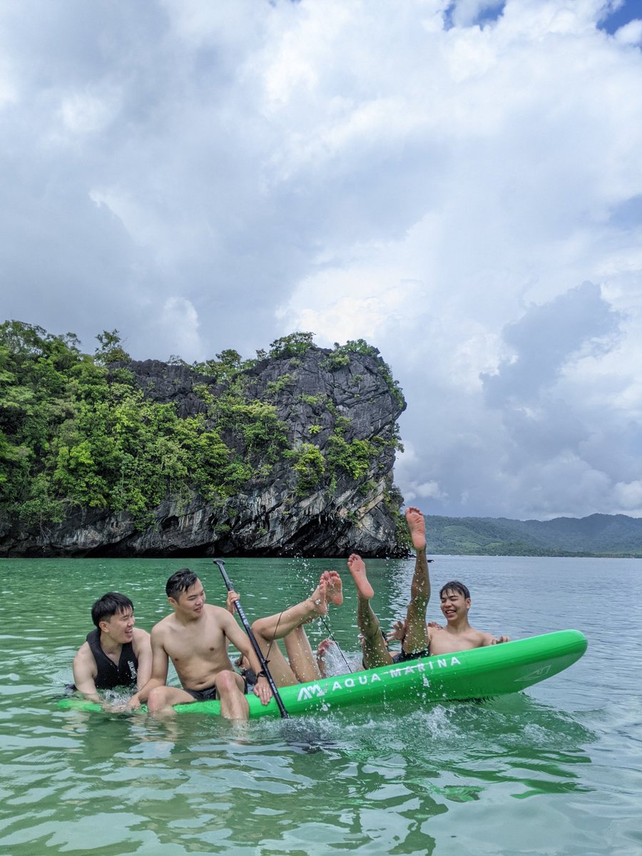 h2ocean_trv's tweet photo. Spend the time with the beloved friend.

#standuppadle #langkawi #suplangkawi #h2oceanlangkawi #tanjungrhu #langkawipaddler #standup https://t.co/9ZPNSiTH8I