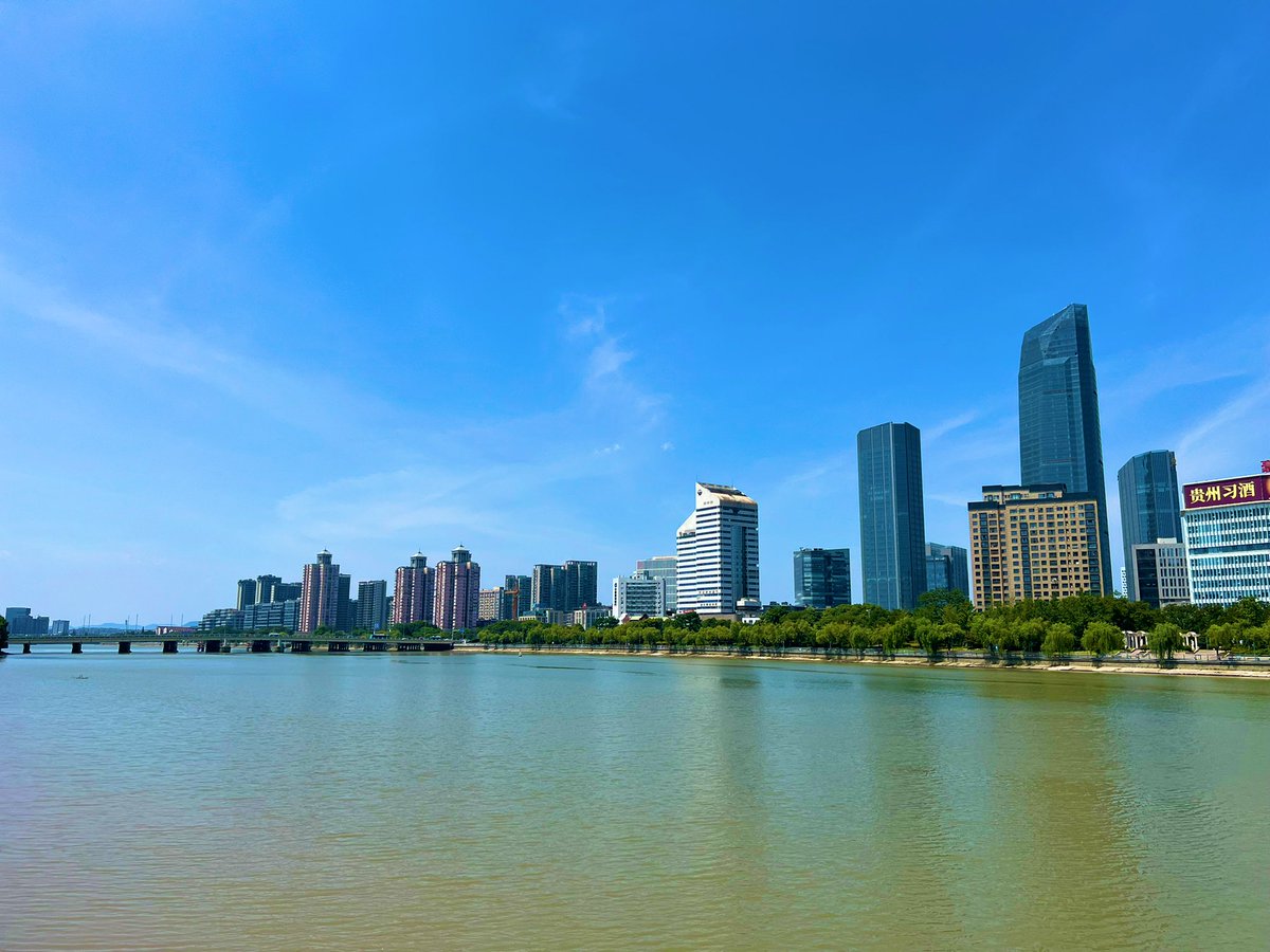 _Chris2_'s tweet photo. Last Saturday stroll around #Ningbo before leaving tomorrow. VERY sad to be leaving this wonderful city, but mental health is important too. https://t.co/PNYgKrcNGF
