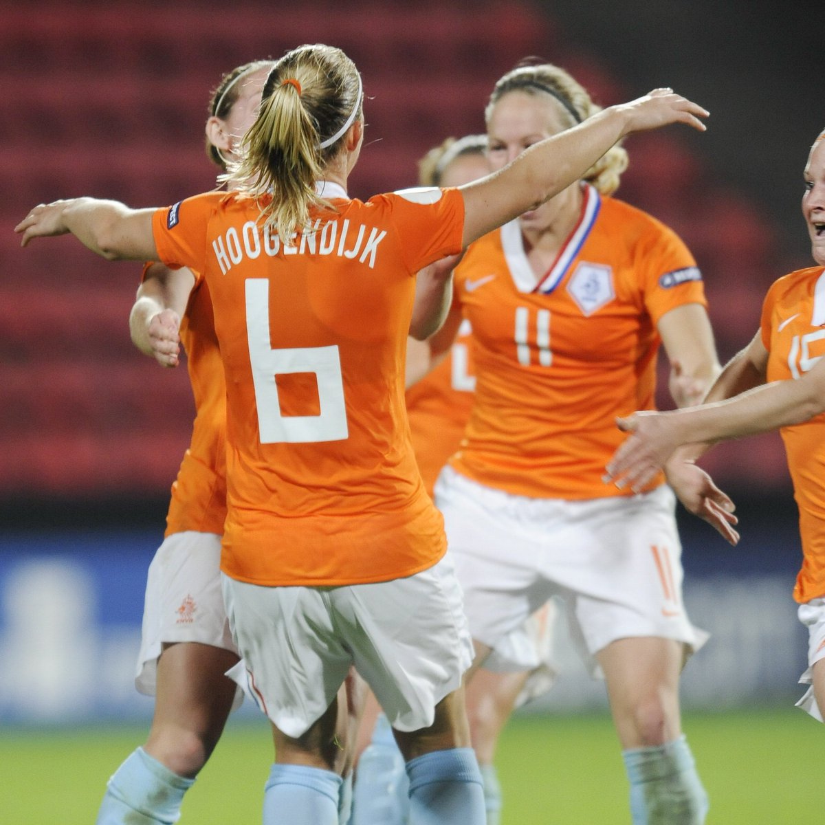 Tonight's #WEuro2022 quarter-final between @equipedefranceF and @oranjevrouwen is a repeat of their meeting at the same stage in UEFA Women's Euro 2009 when after a goalless draw in Tampere, @Anoukhoogendijk scored the decisive penalty in the shoot-out #FRA #NED #FRANED