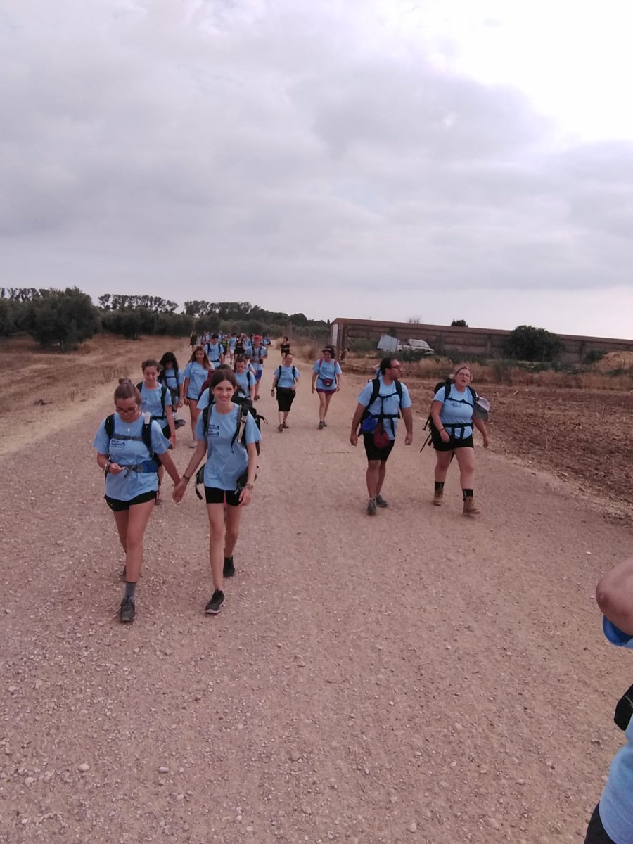 provpaulamontal's tweet photo. Última etapa. Caminando ya hacia Figueres.
La verdad es que está siendo una verdadera ruta interior, gracias a los peregrinos, educadoras y educadores, hermanas escolapias ¡¡¡Esto es misión compartida!!! 
M Paula está a nuestro lado https://t.co/0j56qszxO7
