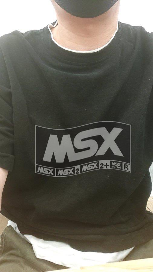 retromobilech's tweet photo. Which T-shirt do you want?
あなたならどれ?笑笑 https://t.co/mSF2fBsfhN
