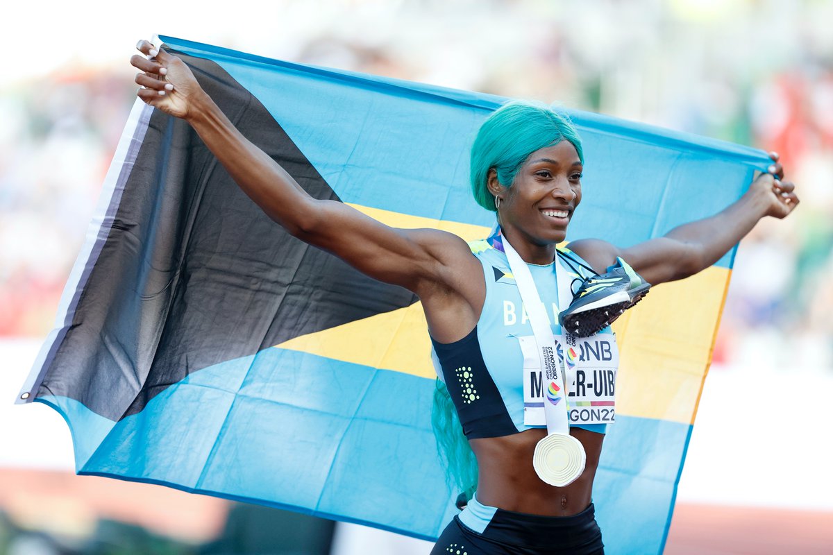adidas's tweet photo. Shaunae, gold looks SO good on you🥇 https://t.co/aTlR35n1Gf