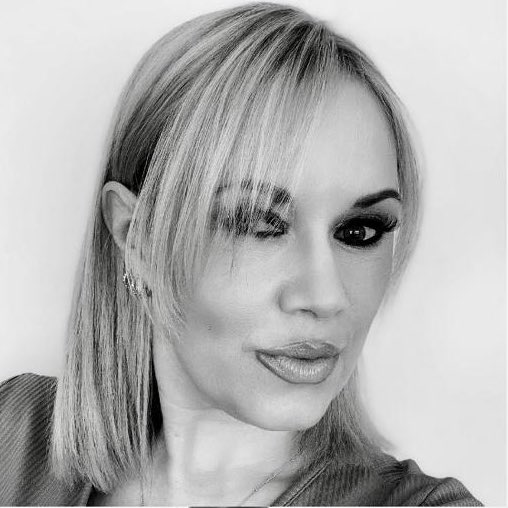 FunstarAcademy's tweet photo. CATHERINE COLEMAN (Cat)
Principle 
Cat is trained in Musical Theatre 
Her love of her craft is ever present and she teaches musical theatre and vocal coaches students.
#sing #dance #act #perform #enrollingnow #spring #stageschool #performingarts https://t.co/2kjwad2CwP