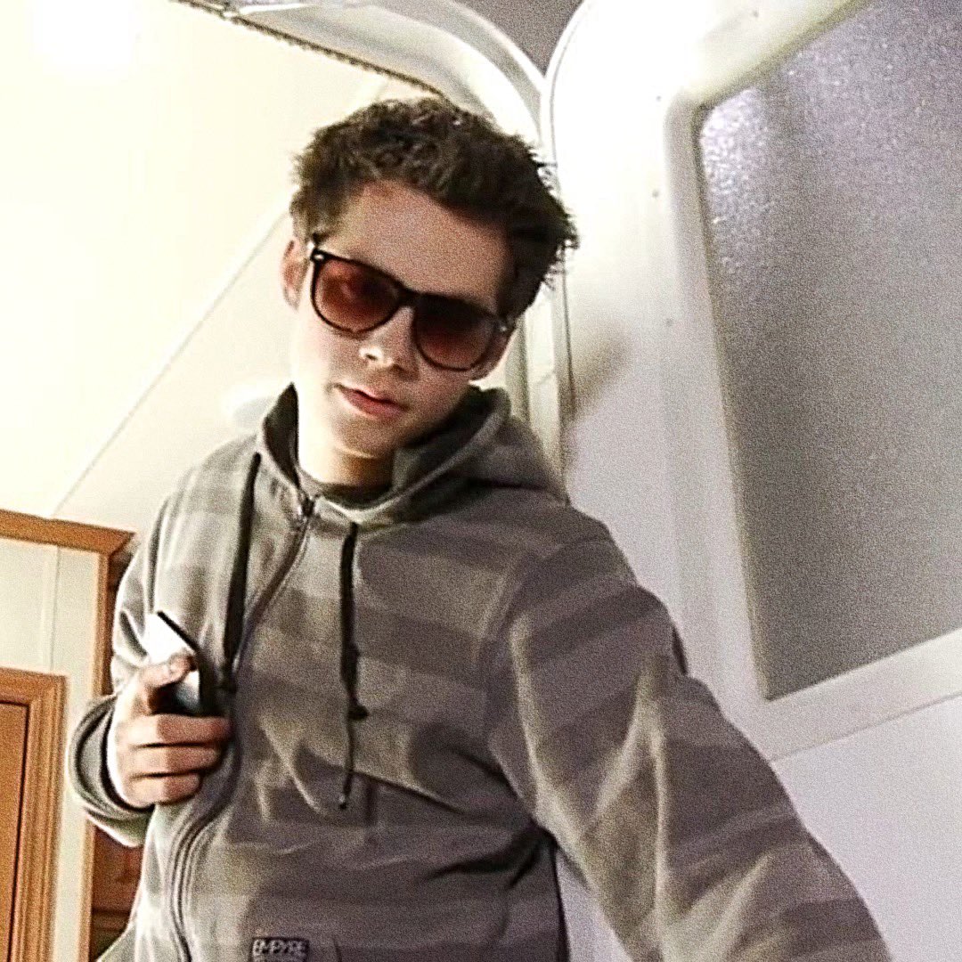 visionaryfxs's tweet image. void dylan o’brien walked so colin could run