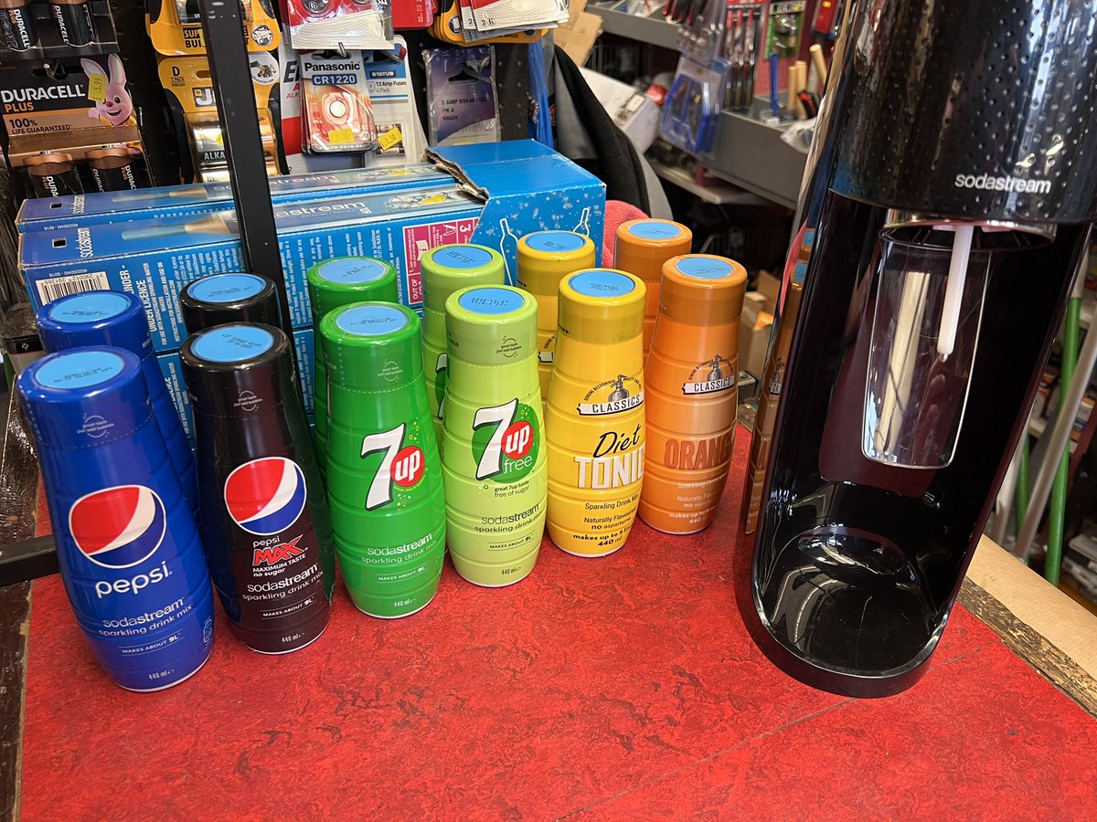 Cliff’s Hardware tweet media