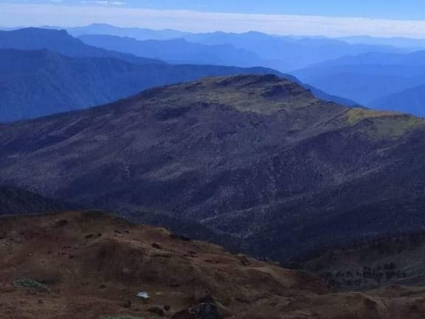 ani_digital's tweet photo. IAF chopper engaged in search and rescue ops of Assam workers missing along Arunachal border
Read @ANI Story | https://t.co/xvCsJ1ueia
#Assamworkers #IAFchopper #Arunachalborder #Assamworkers https://t.co/v5xlLDVTWI