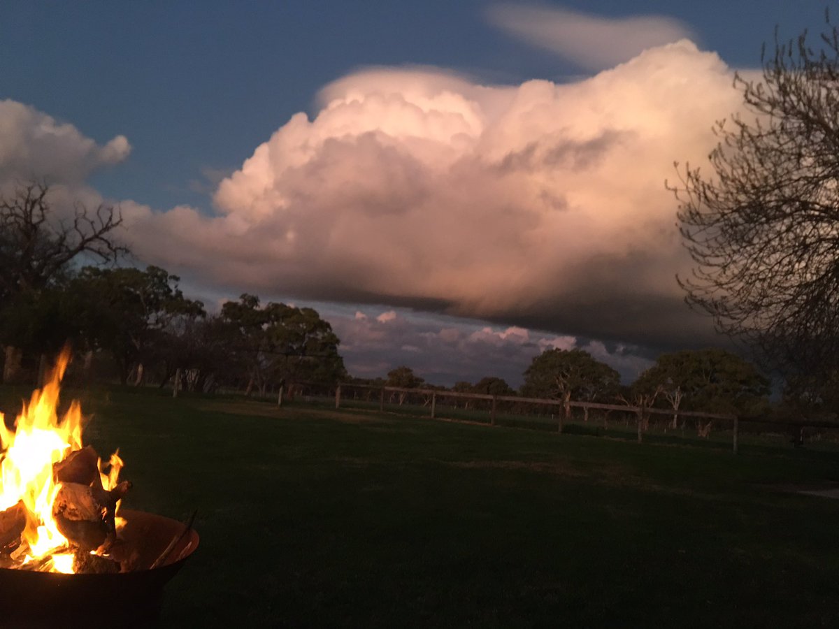 Nice winters night for a 🔥