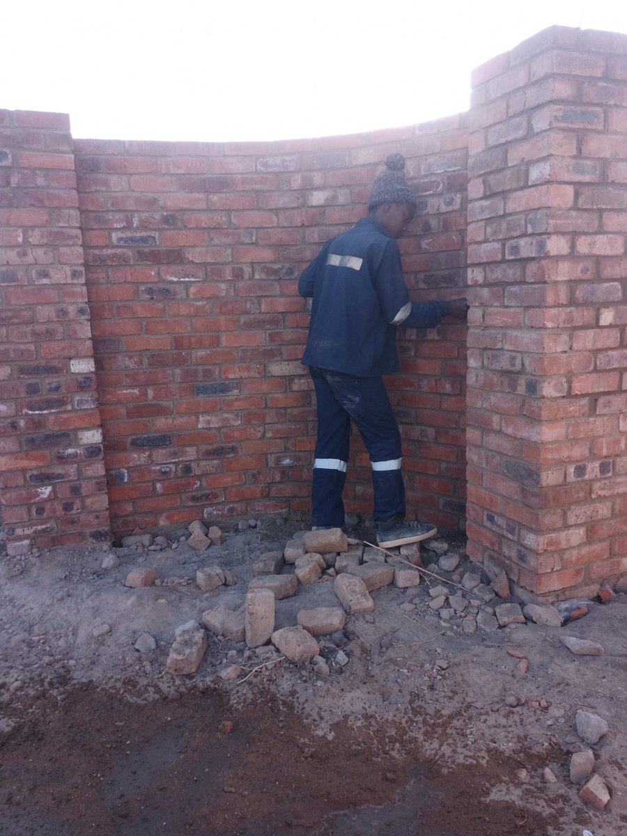 TrymoreKwading1's tweet photo. Chitungwiza https://t.co/KC3UgGrdF0