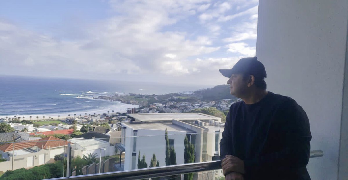 FaisalIqbalCric's tweet photo. Home away from home!😎 #Blessed #Allhumdullah 🙏🏼🧿🌊⛰🏡 https://t.co/m370VpOX24