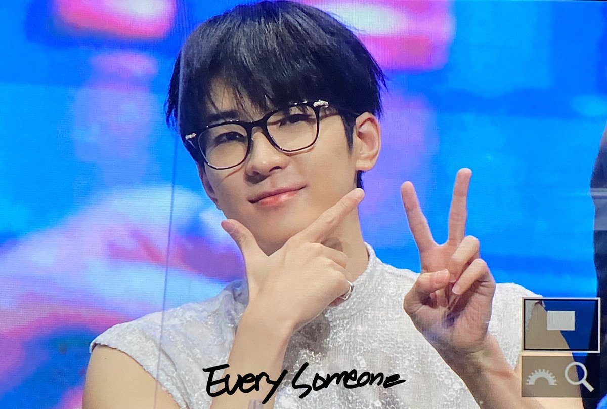 someone_0717's tweet photo. 220723 비트로드 팬싸 프리뷰

원우가 나라다

#세븐틴  #SEVENTEEN  #원우 #WONWOO #ウォヌ https://t.co/Ef9oa0uCrQ