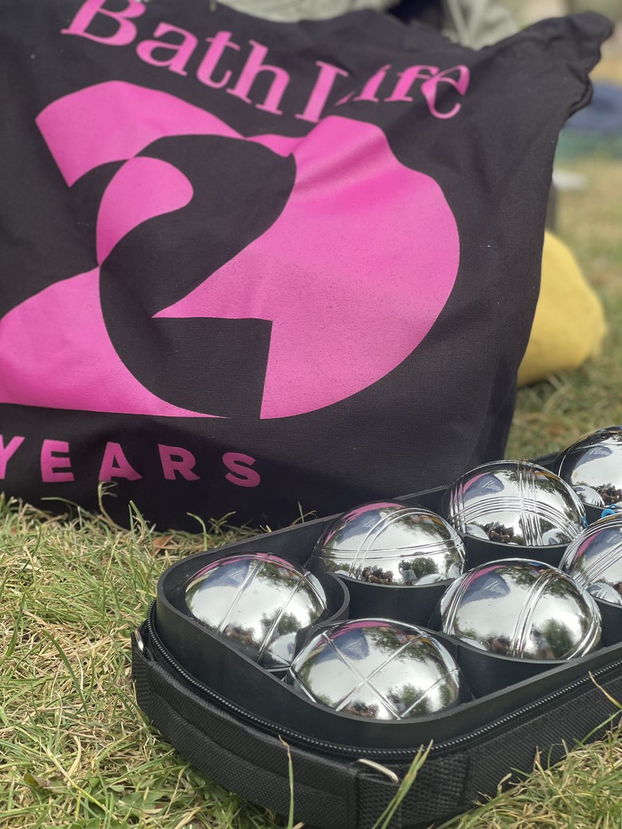 SarahfromBath's tweet image. Ooh la la! 
Le Bunk Off Friday always delivers. Thank you @BathBoules 🇫🇷
#bathboules