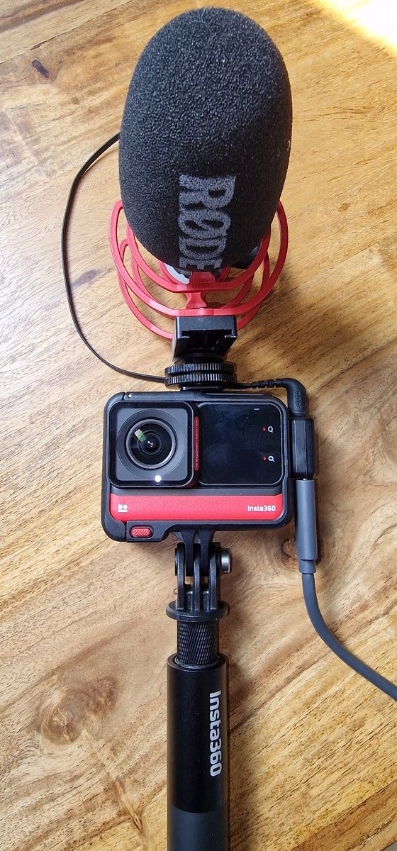 ragnarh's tweet photo. My new @insta360 #OneRS Twin also works as Webcam with external microphone when using dedicated mic adaptor. Nice! Not possible with #GoPro. Also charges at same time https://t.co/CFU1BsxD6y