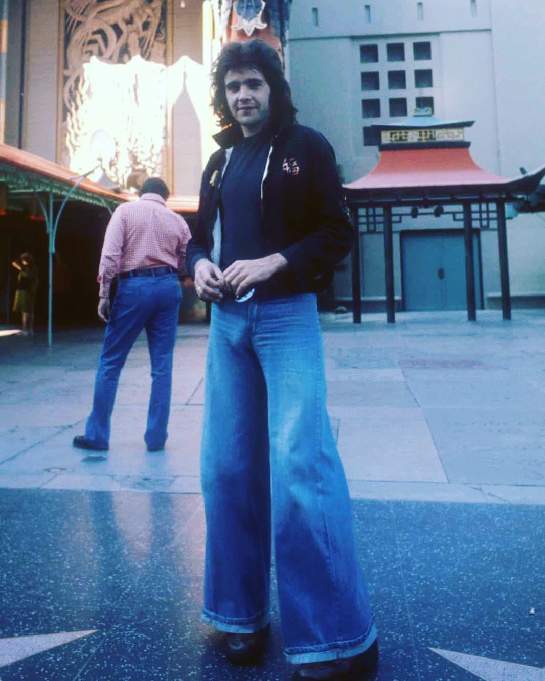 Happy birthday to that blue eyed beauty David Essex 