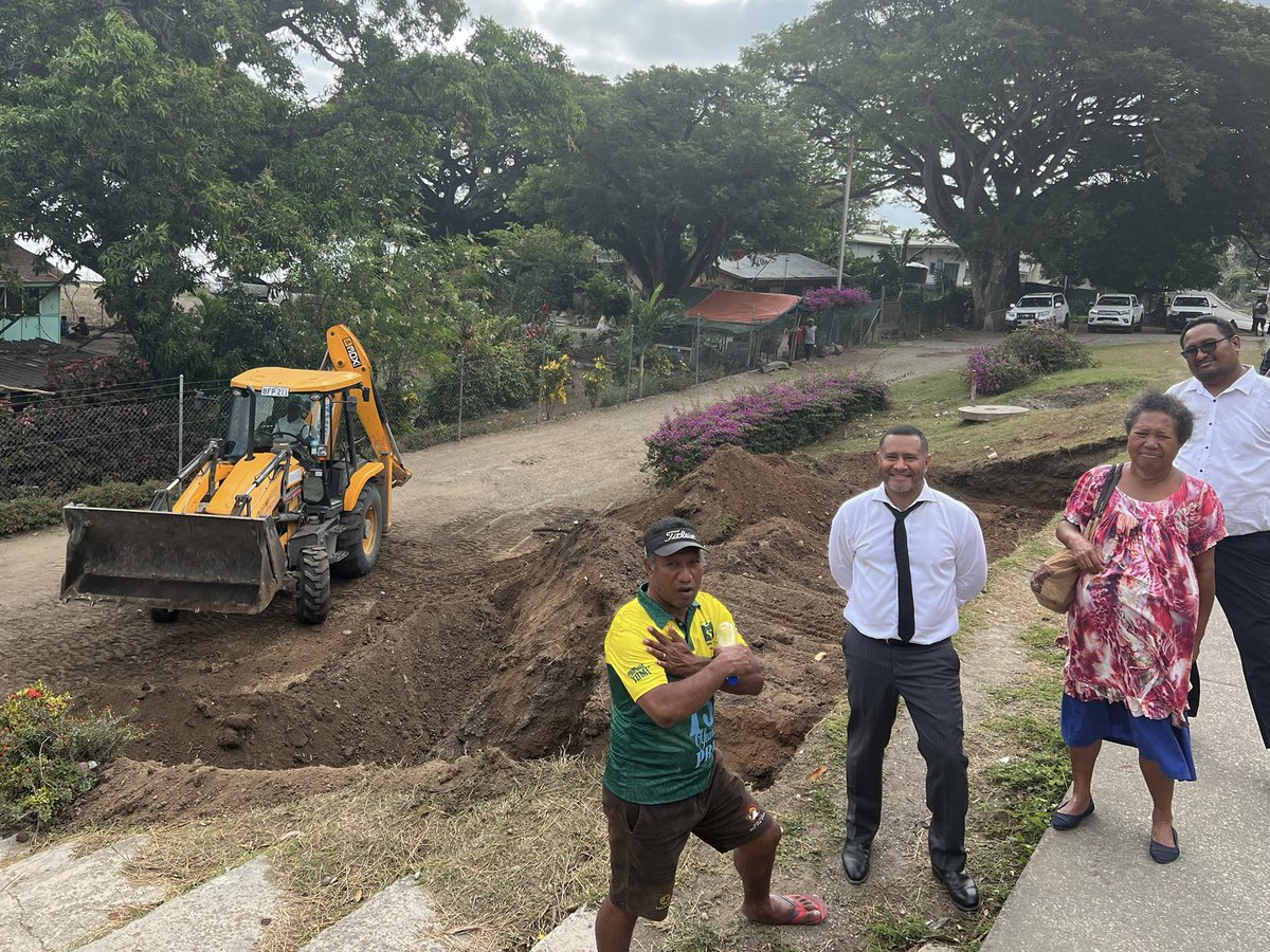 Today we began something special and close to my heart. Motu Koita War Memorial Monument at Konedobu. The purpose of this site is to honour Motu Koita Soldiers who fought with allied forces during world wars and conflicts to defend our country.