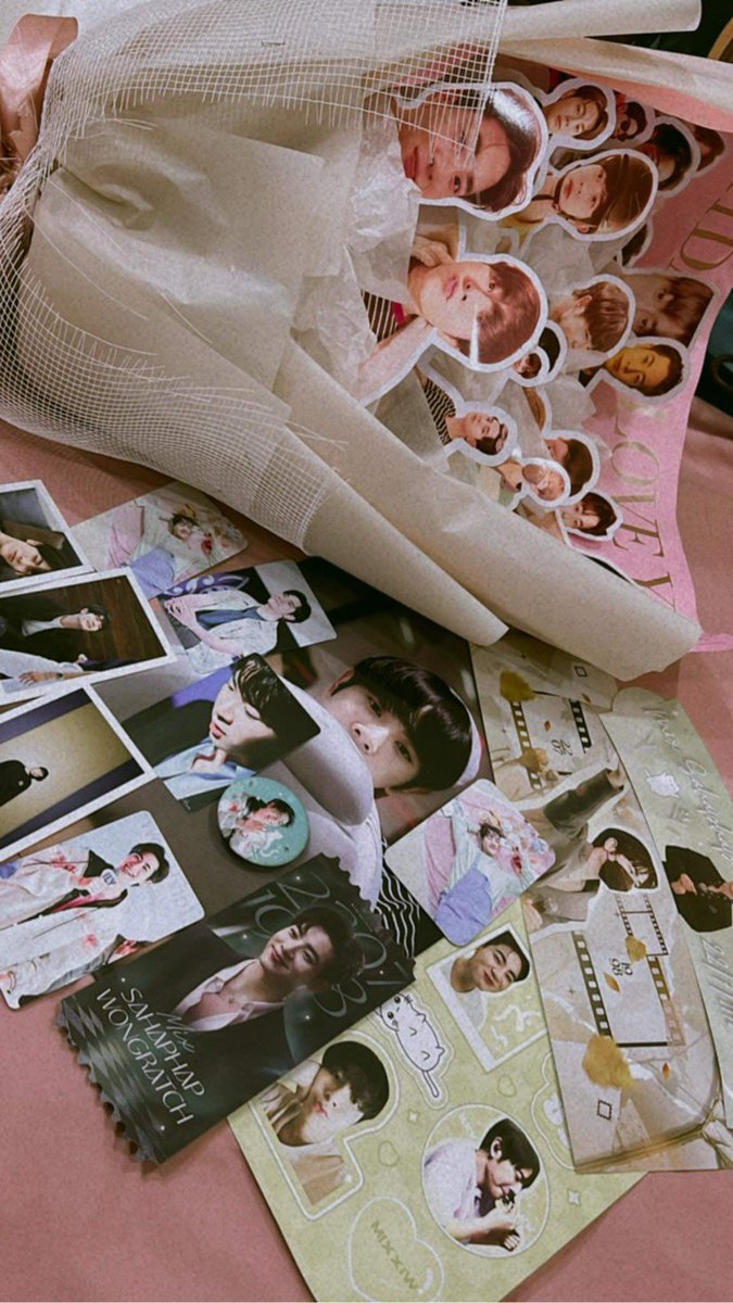 tracynguyen810_'s tweet photo. 🎊HAPPY BIRTH DAY MIX SAHAPHAP🎊
MIXXIW'S BD FREEGIFT FROM VIETNAM
  Thanks for all❤️  And special thanks to @mixermixxiw
@starlightsmix
@MixOfficialFC
@bluebosley
@paperheartpix
@_____Kimm_____
@naearthiive
@Mix_saays https://t.co/6Y3JaBmBLS