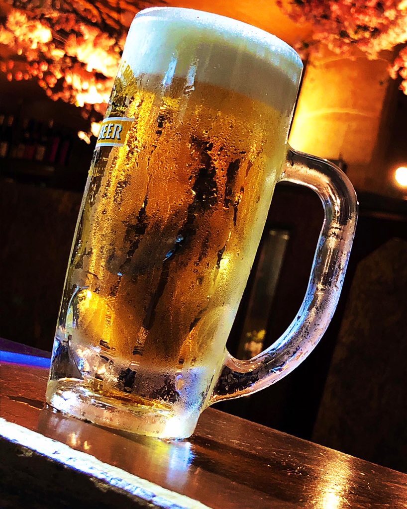 OUKA_matuyama's tweet photo. オープンしましたー
今日も暑いですねぇ〜
そんな日はキンキンに冷えた生ビール飲みながら涼みませんかー？
翌朝11時開いてるのでご来店待ってまーす！ https://t.co/MVseTUtmBx