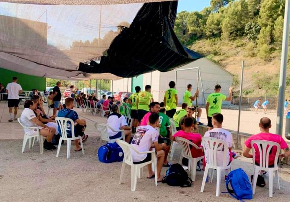 confrideslabdet's tweet photo. [CAS] Confrides recupera su «24 HORAS DE FÚTBOL SALA CONFRIDES» ⚽

[VAL] Confrides recupera la seua «24 HORES DE FUTBOL SALA CONFRIDES» ⚽

#Confrides #LAbdet #ConfridesLAbdet #VisitConfridesLAbdet https://t.co/aXsQ4BpeDQ