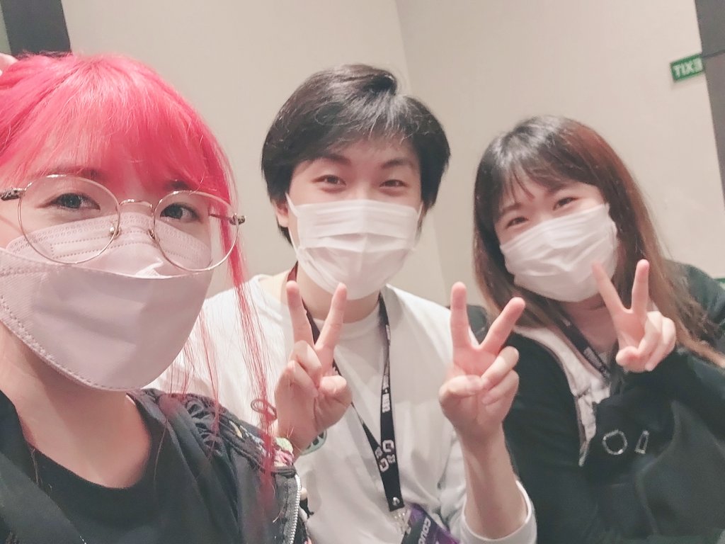 lily 🌸 on Twitter "atsu and his real wife!! https//t.co/AotNNcxRAK