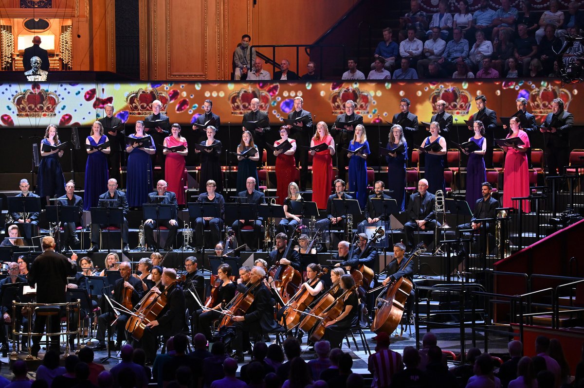 👑What a royally great evening that was! Thank you @BBCCO, organist @pearcewebdesign & conductor Barry Wordsworth 👏👏👏 And thank you @CherylHoad for a spectacular new piece - a true privilege to perform. 📺 WATCH on BBC Four, Sun 24 Jul 8pm 📻 LISTEN: bbc.in/3vxYESX