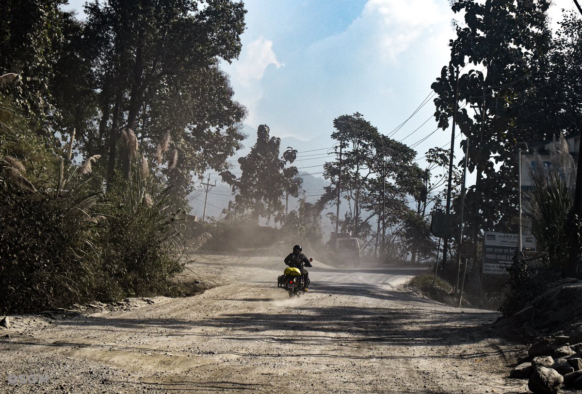 Somnathcc's tweet photo. Dusty solo

Shot on @NikonUSA 
#Nikon #nikonphotography 
Edited in @Lightroom 
#lightroom #AdobeEduCreative 
#RoyalEnfield 
#road #tree #solo #travel #travelphotography #dust #motorcycles #bike https://t.co/3O2cB44fsZ