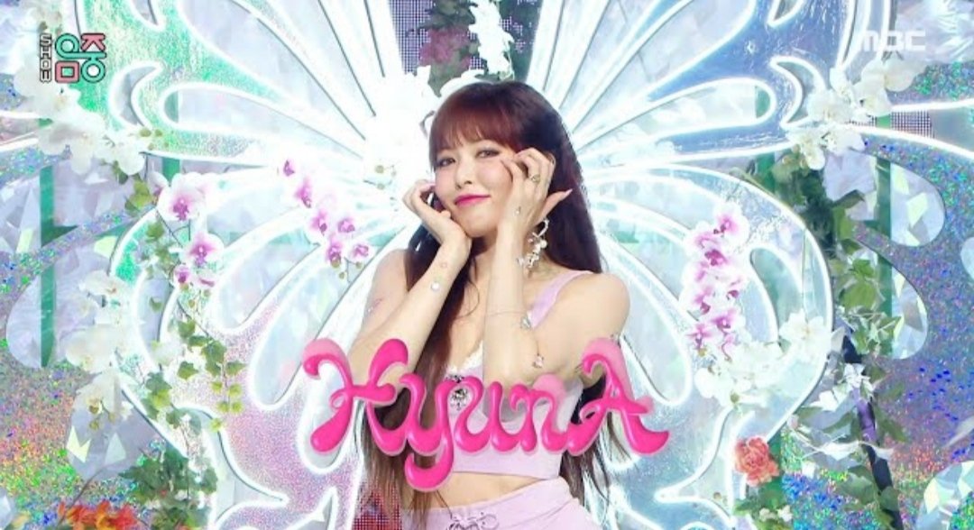 [220723]

#HyunA'nın #Nabillera için Music Core performansı yayımlandı!

📎: youtu.be/WfohY9kIn4Q

#현아 #金泫雅 #김현아 #ヒョナ