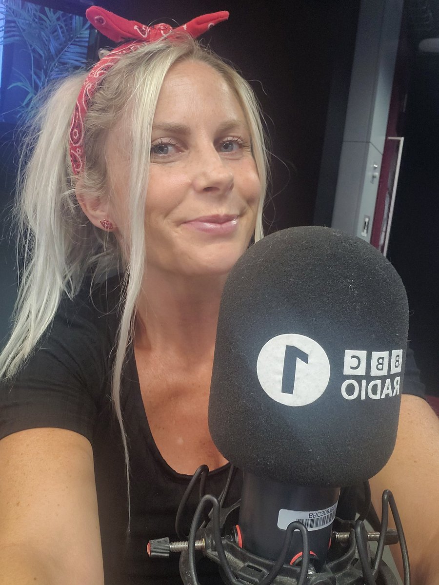 So....I have 2 Dance Anthems shows left 😭 before I take a little maternity break for a few weeks 👶 (next Saturday is my last show so I hope you can all come for a day rave today 4pm and next week of course on @BBCR1 ❤️