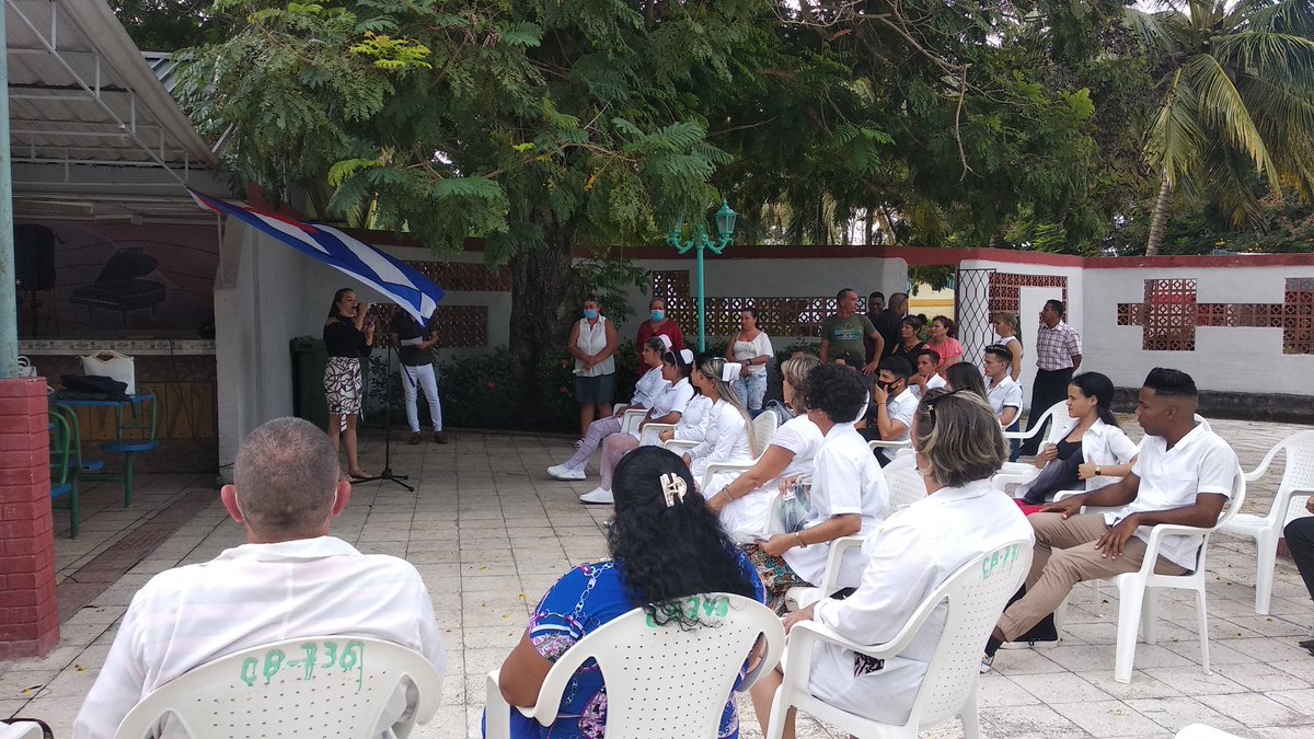 Con compromiso y alegría !!Graduación de nuestros estudiantes!!!