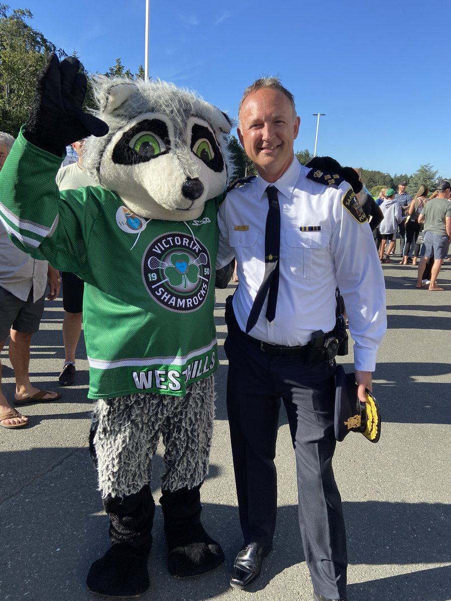Sincere thanks to the <a href="/WLAShamrocks/">Victoria Shamrocks ☘️</a> for the Stronger Together night at the Q Centre #yyj  <a href="/SaanichPolice/">Saanich Police</a> <a href="/vicpdcanada/">Victoria Police</a> <a href="/BMO/">BMO</a> The ongoing support and authentic human spirit from our communities is inspiring &amp; grounding!  Teamwork, trust, &amp; confidence is guiding our way forward…