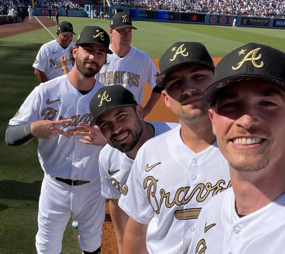 AlertFive's tweet photo. Looks like Dansby is showing support for AlertFive <> 😅jk #Braves https://t.co/2e9NpqW6LK