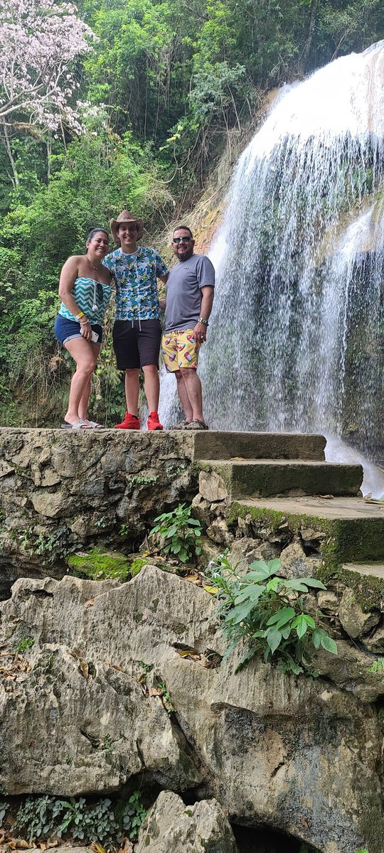 DeZaceta's tweet photo. Zacetoides ya viste la Cascada el Salto en Soroa, y lo que hicimos por la tarde en la Piscina.
Denle amor a este video:👇👇👇
https://t.co/3UMN8WYL5b https://t.co/AxvZKFK2bw
