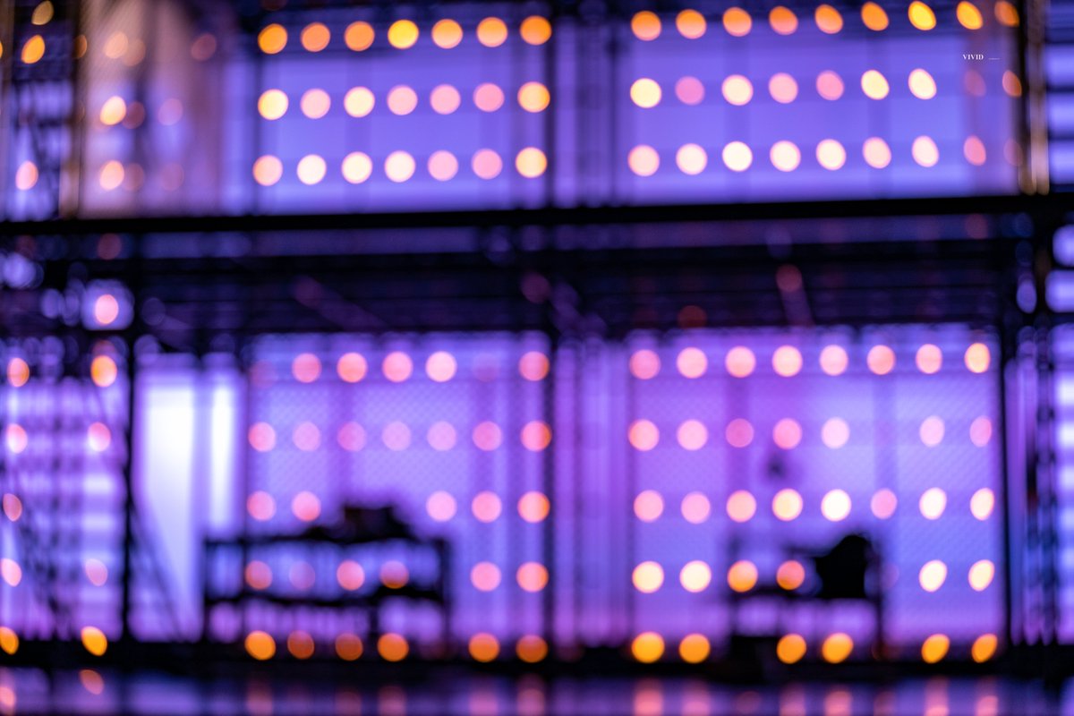 𝐕𝐈𝐕𝐈𝐃🎨 tweet media