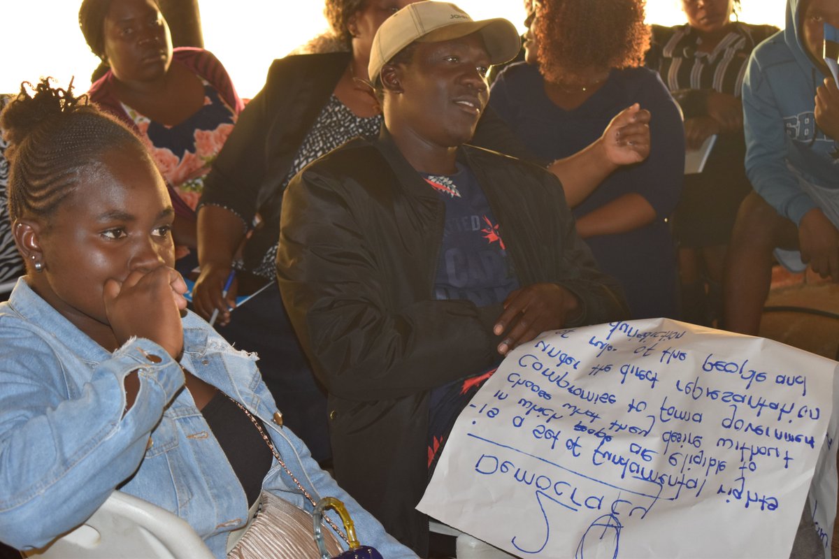 Young Women tweet media