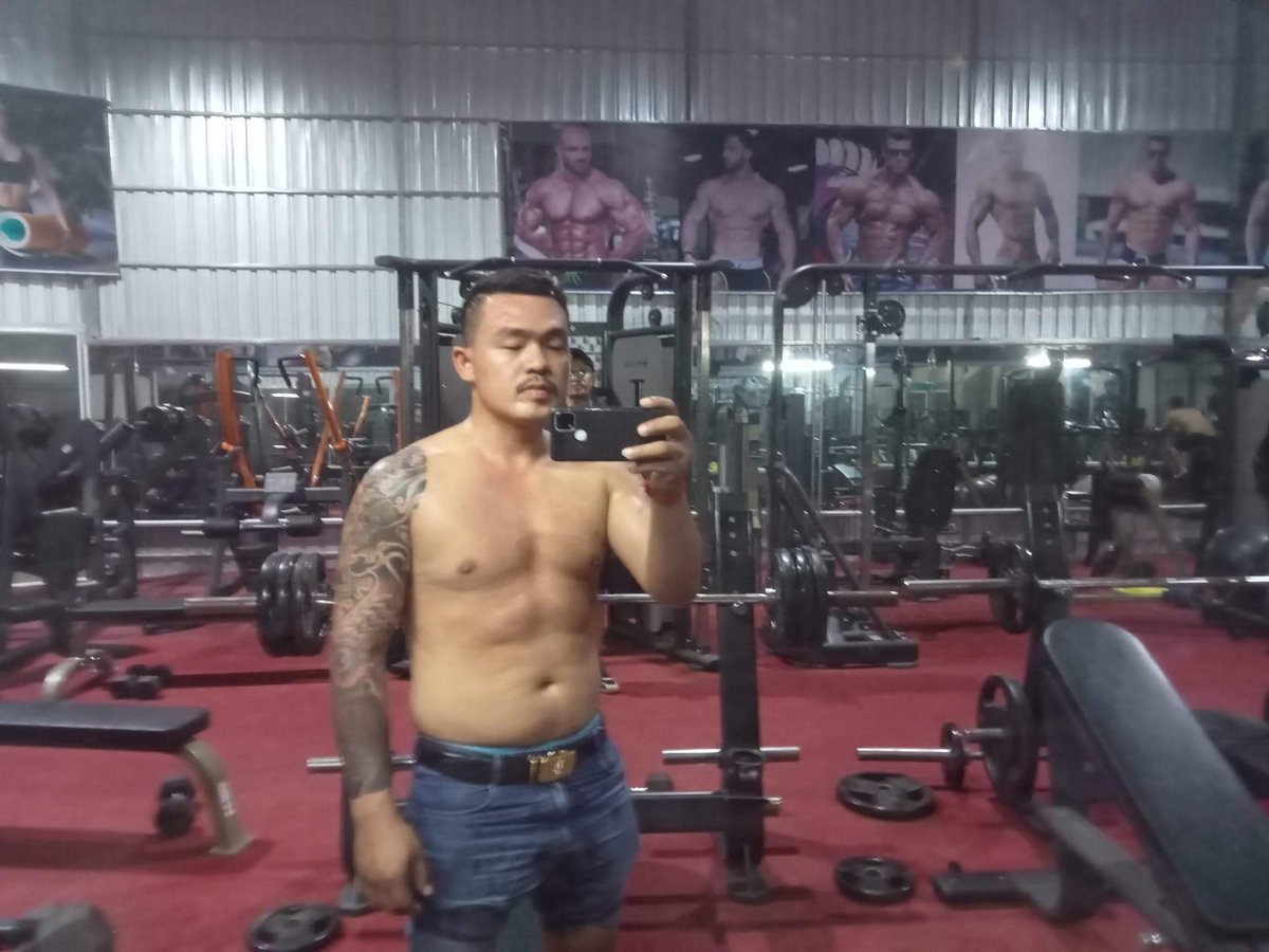 dr332051's tweet photo. មេីលសាក់ដៃដូចប៉ុន្មានភាគរយ https://t.co/s6lNZe1kN7