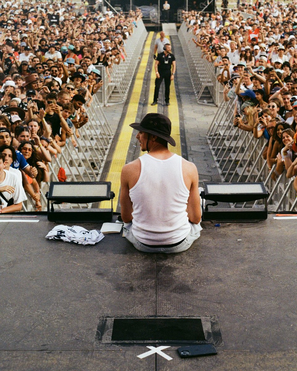 letriplesept's tweet image. LesArdentes_gold200.jpeg

Quelques photos prises aux Ardentes, on vient de sortir un recap des 4j de folies qu’on a vécu là bas sur le YouTube de @CheckCheckCheck, régalez vous 🤍

📺: youtu.be/IV7vMLG5b2Y