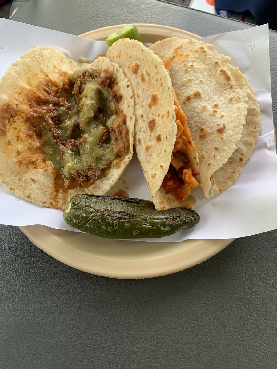gera_roga's tweet photo. Buenos días!!! ☀️ 
Nada más 3 por que estoy a dieta 😜🤪 https://t.co/rmBqjgZGOX