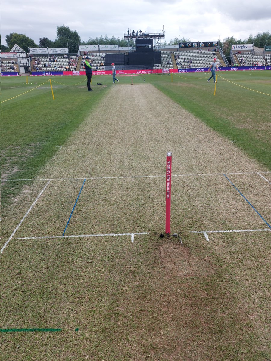 #ENGWvSAW at New Road today. <a href="/HeadlandAmenity/">Headland Amenity</a> 46-0-0 on outfield and greentec 13-3-13 on square. <a href="/AgrovistaAMNTY/">Agrovista Amenity</a> aqua sorb pellets working well to keep mosisture in on outfield. <a href="/MM_Seed/">MM Seed</a> <a href="/GrestyMcg/">Matt Gresty</a> <a href="/Thegrasscutter/">Mark Allen</a> <a href="/HeadlandAdi/">HeadlandAdi</a>